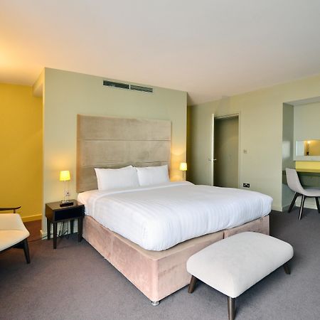 Axiom Park Hotel Лондон Екстериор снимка