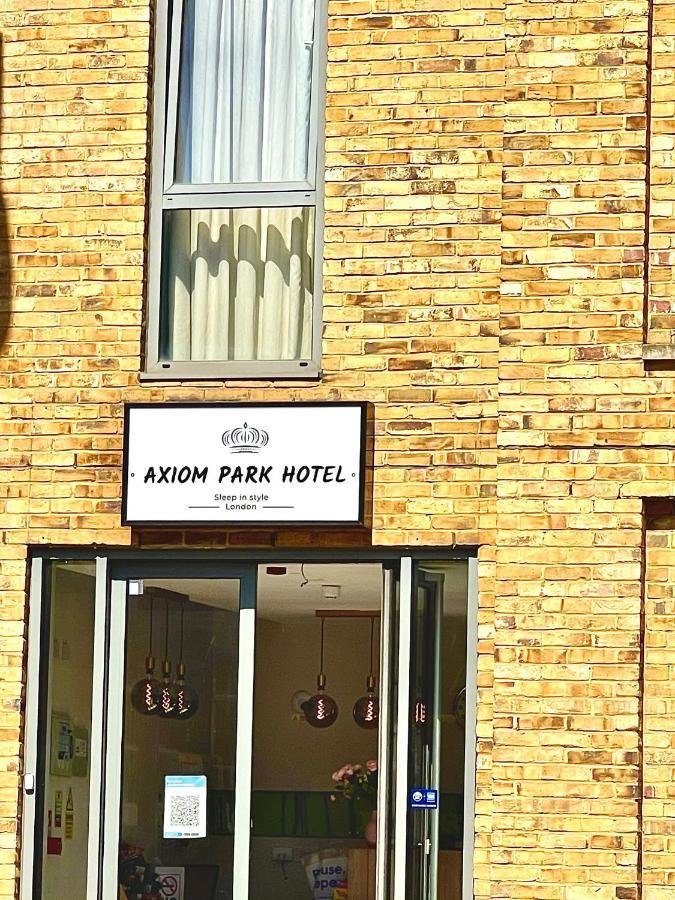 Axiom Park Hotel Лондон Екстериор снимка